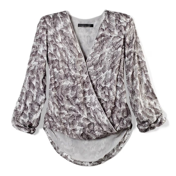 NWT, WHBM Blouse, Gray/Silver/Black/White, Size 2 - Picture 12 of 13